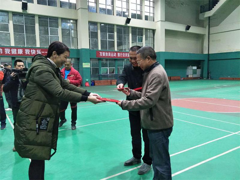 由福建易順建筑工程有限公司贊助《松溪全民健身運動(dòng)會(huì )暨“易順杯”氣排球邀請賽》圓滿(mǎn)結束